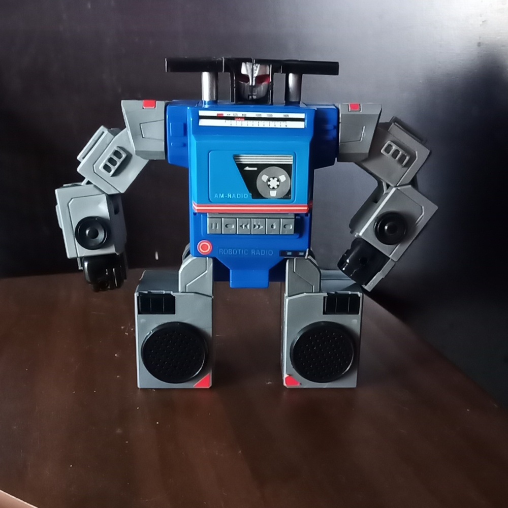 Vintage Tai Fong Collectible Transformer Like Robot AM Radio 1984 Toy So Cute!